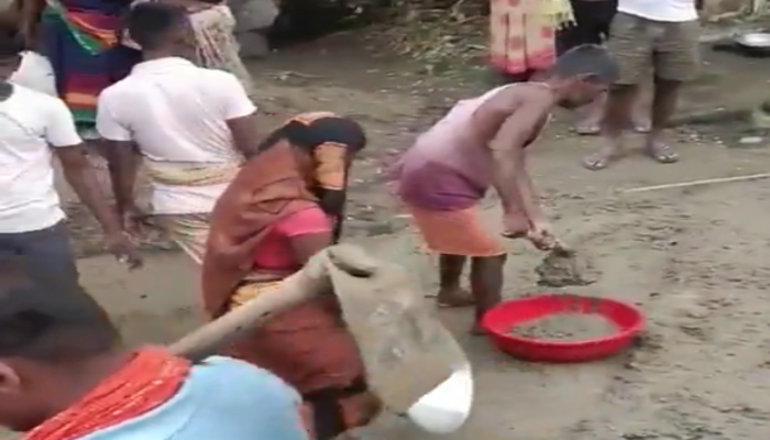 Bihar: Locals loot concrete after it was poured for construction of a road in Jehanabad, video goes viral