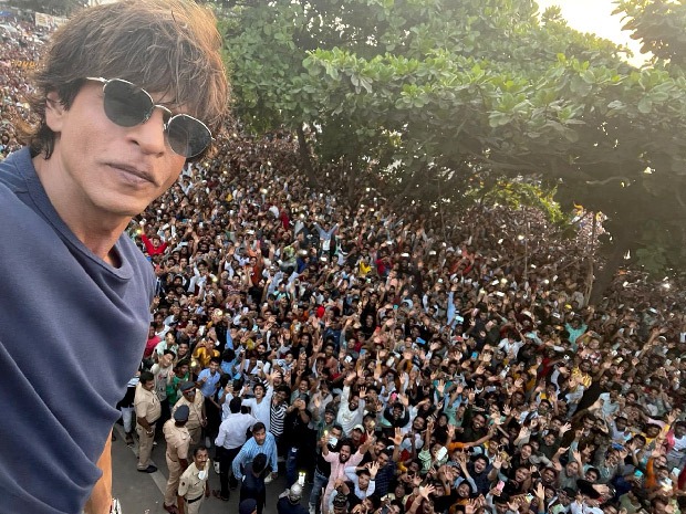 Shah Rukh Khan mobile birthday