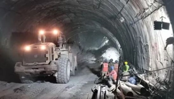 ‘We are safe’: Labourer trapped inside collapsed Uttarkashi tunnel speaks to son confirming safety of 40 men, SDRF plans to rescue them using 900 mm pipes