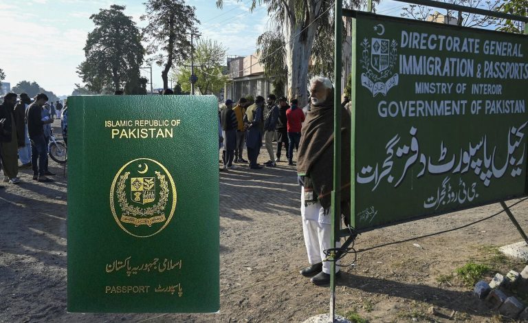 Pakistan: Citizens face difficulty as the country is unable to print passports due to a shortage of lamination paper, many unable to travel