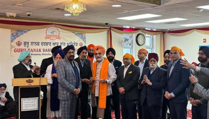 Indian Ambassador Taranjit Singh Sandhu hackled by Khalistani elements at Gurdwara in the US