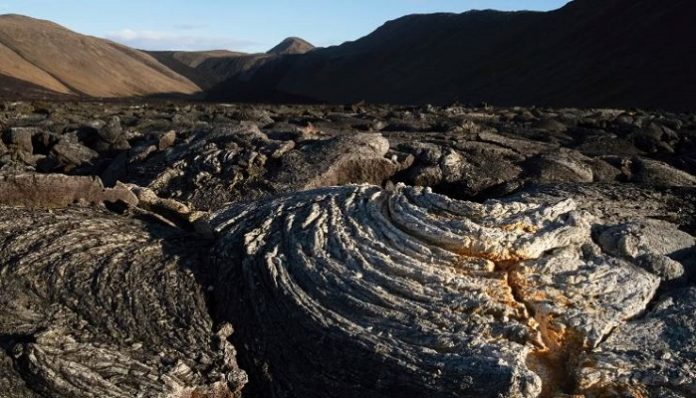 Iceland declares state of emergency fearing volcanic eruption after being hit by thousands of earthquakes in few hours