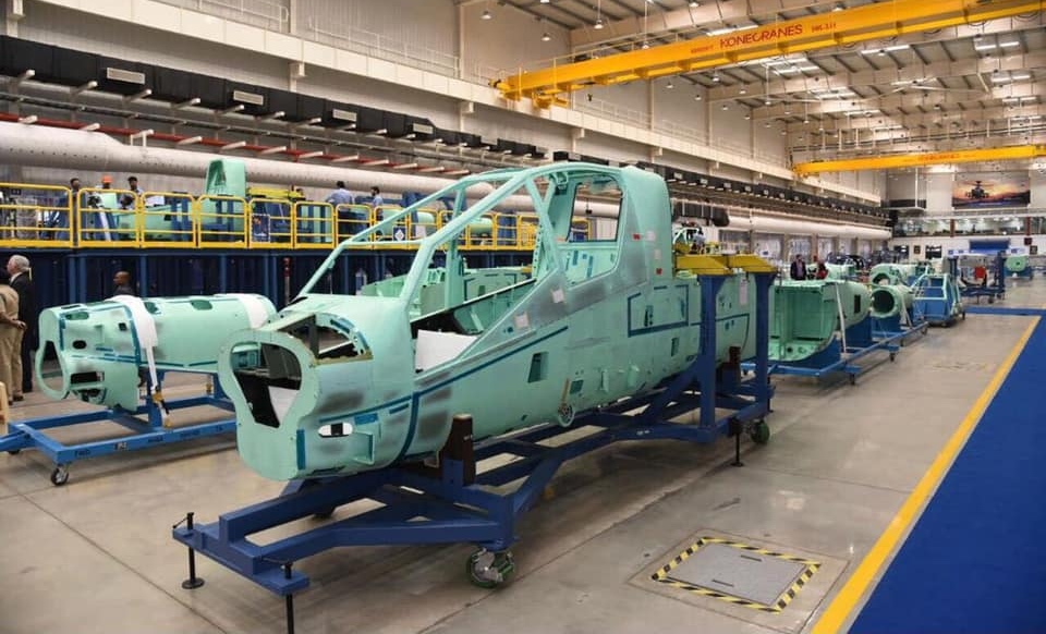 Army Advances Aviation Overhaul, Plans to Divest AH-64D Apache Helicopters