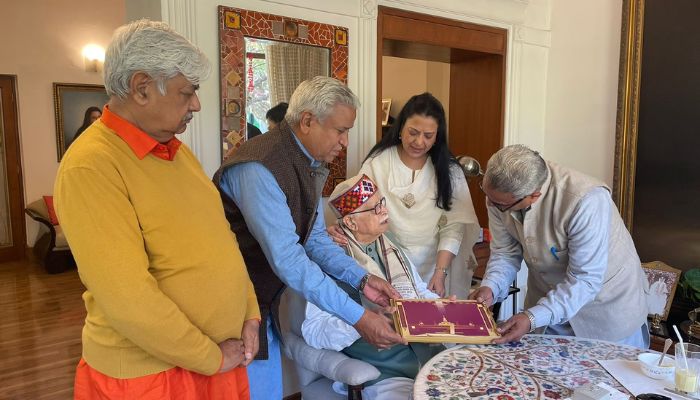 LK Advani and MM Joshi accept invitation to attend Ram Temple idol consecration ceremony extended by VHP