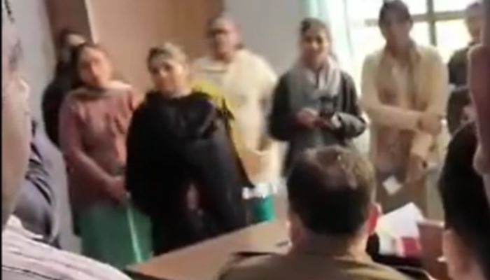 Ghaziabad: Teacher at Holy Trinity Church school smears student’s face with fluid for writing Jai Shri Ram, Bajrang Dal protests