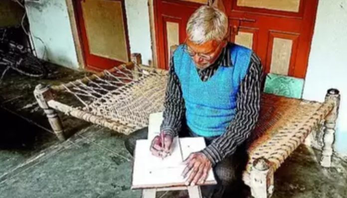 Uttar Pradesh: 73-year-old from Kaushambi pens Lord Ram's name 2.86 crore times, deposits in International Shri Sitaram Naam Bank