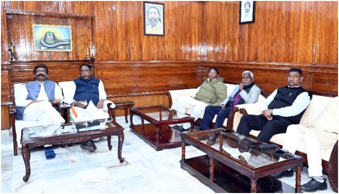 Jharkhand CM Hemant Soren ‘appears’ in Ranchi residence after 30 hours, holds meeting with party MLAs amid ED summons