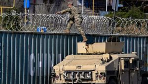 Biden government to cut razor wire at Mexico border