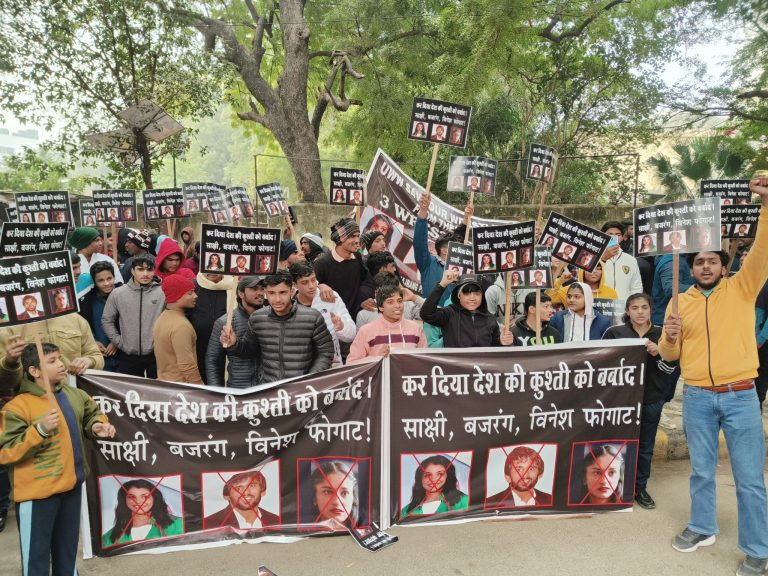 Save our wrestling: Hundreds of young wrestlers protest against Sakshi Malik, Vinesh Phogat, and Bajrang Punia at Jantar Mantar