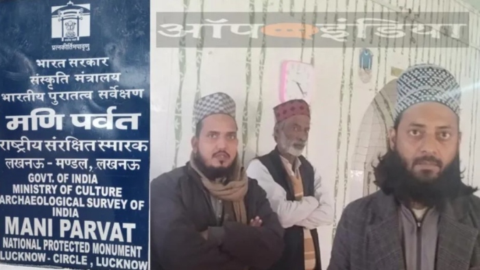 Dargahs built on three sides of Mani Parvat in the holy town, preparations underway to build a new tomb near Ganesh Kund: Ayodhya ground report