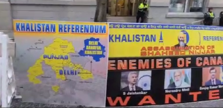 Canada: Khalistani protesters create a ruckus outside the Indian embassy in Vancouver on Republic Day, raise inflammatory slogans against India, PM Modi
