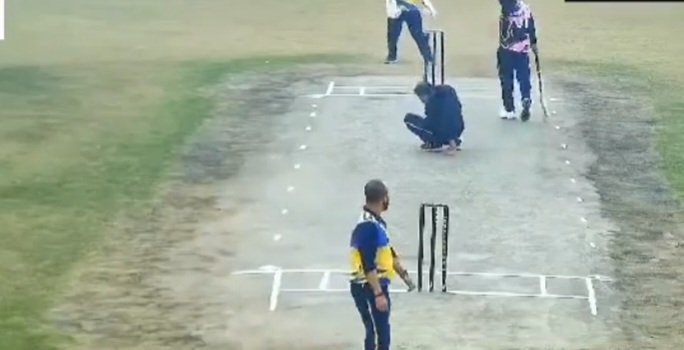 Noida: Techie suffers cardiac arrest while playing cricket, dies after collapsing on pitch