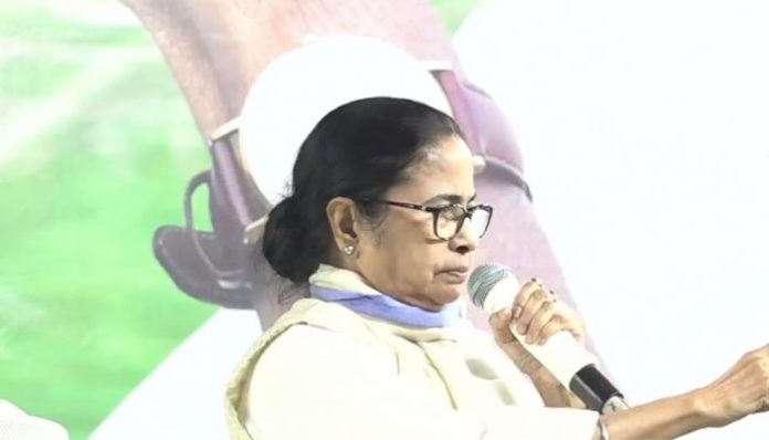 Mamata Banerjee issues stern warning to BJP supporters swearing on Allah not to forgive them if they do