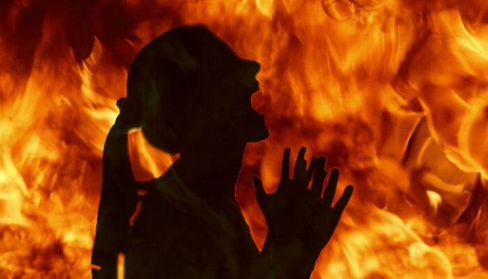 UP: Married Afshana burns close friend Zeenat to death in Meerut to escape with lover, gets life imprisonment