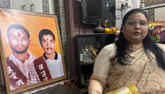 Purnima Kothari with her siblings Ram Kothari and Sharad Kothari's picture.