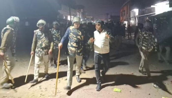 Bihar: Muslim mob pelts stones as Hindu procession passes through ‘Kasai Mohalla’ in Darbhanga, Saraswati idol broken, houses ransacked, many injured