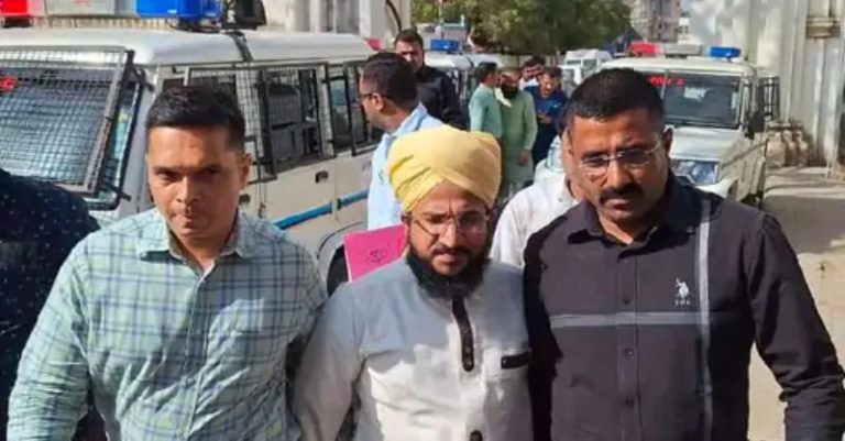 Mufti Azhari granted bail by Junagadh court, but no relief yet as Kutch police are set to arrest him in another FIR for provocative speech