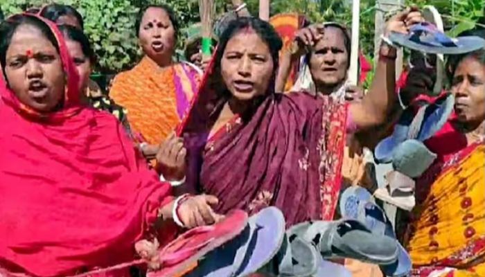 Sandeshkhali: 700 complaints in 6 days; people queue up at Block Development Office to register complaints against TMC leader Sheikh Shahjahan