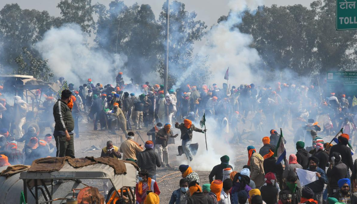 Protesting farmers keep Haryana CID officer hostage alleging he was ‘spying’ on them, announce rail blockade in Punjab