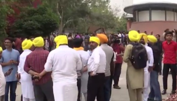 ‘No permission granted, Section 144 imposed’: AAP calls to ‘gherao’ PM Modi’s house against Kejriwal’s arrest, Police detain leaders from Patel Chowk