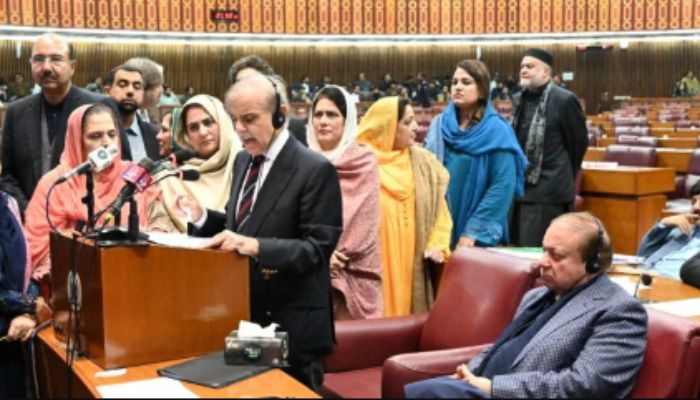 Assembly resolution for freedom of Kashmiris: Shehbaz Sharif becomes PM of bankrupt Pakistan and immediately rakes up Kashmir