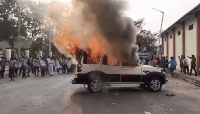 Angry farmers set APMC mandi on fire over reduction in chilli prices in Karnataka's Haveri district