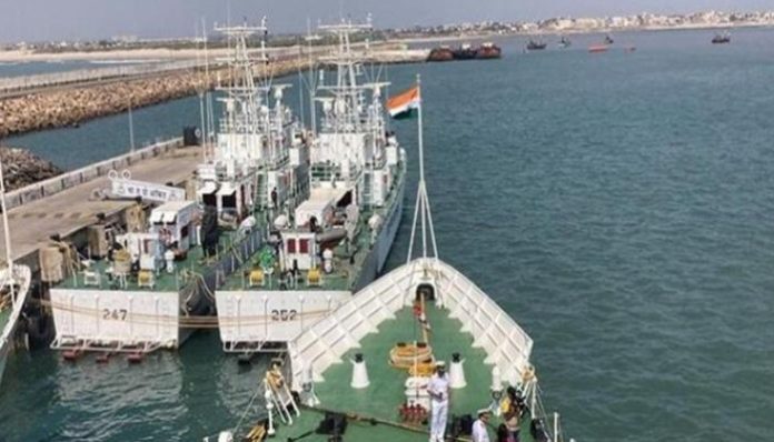6 Pakistani nationals arrested with drugs worth Rs 480 crore near Porbandar coast in Gujarat