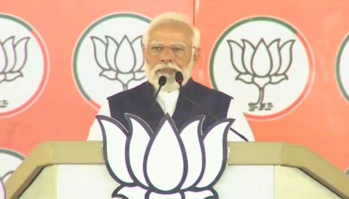 PM Modi emotionally breaks down while paying tribute to Auditor Ramesh who was hacked to death by Islamists in 2013 in Salem