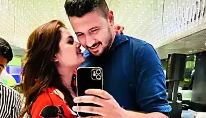 Kolkata: Woman stabs live-in partner to death, surrenders to police, they lived with her son from a previous marriage