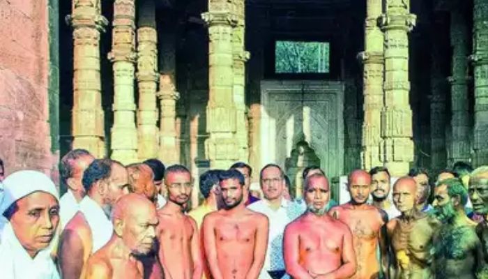‘Return the mosque to rightful owners’: Jain monks and VHP leaders visit Adhai Din Ka Jhonpra in Ajmer, symbols from Ramayan and Mahabharat found