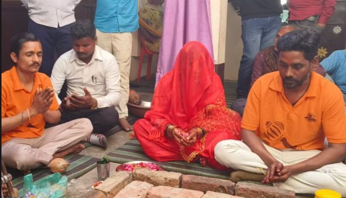 Ghar Wapsi: Hindu couple, forcibly converted to Islam by Mohammed Amil Sheikh in UP, returns to the Dharmic fold after 20 years