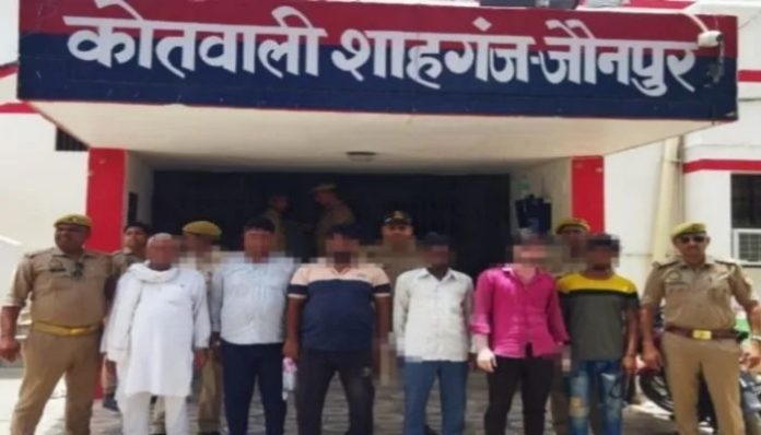 Muslim mob launches attack on Dalit family with a sword, hurling abuses, said - Modi-Yogi will not come to save you