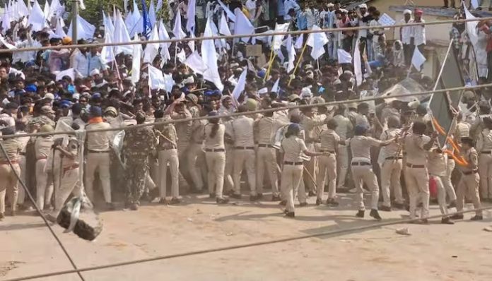Chhattisgarh: Satnami Samaj stages massive protest in Baloda bazaar, seeks CBI probe in May incident where miscreants damaged revered religious symbol, Jaitkham