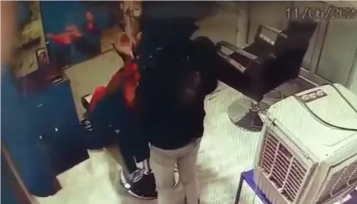 Lucknow: After Shamli, Barber Mohammed Zaid arrested for spitting and rubbing saliva on a customer’s face