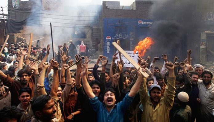 Pakistan: Teenager kills a Shia Muslim man for ‘speaking against companions of Prophet Muhammad’