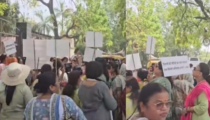 Women protest against AAP, Kejriwal outside Atishi Marlena's house, demand Rs 1000 per month promised by party ahead of LS 2024 elections
