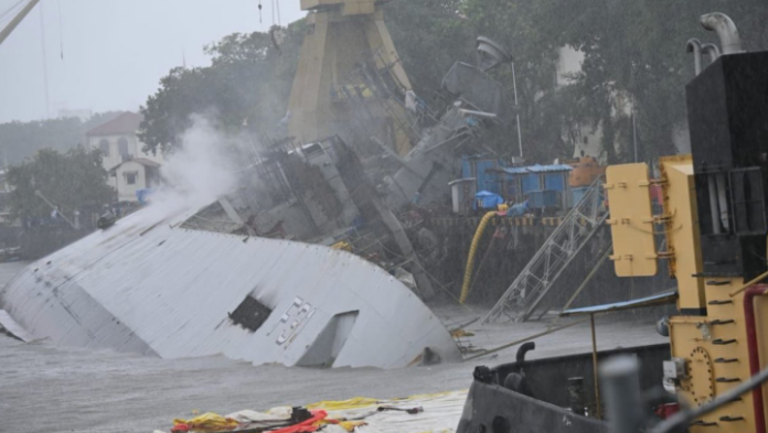 INS Brahmaputra damaged in fire