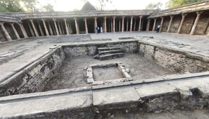 Om Namah Shivay inscriptions, 94 sculptures, figurines of Hindu deities on pillars, 1000-year-old coins, and more: ASI submits scientific report on Bhojshala complex