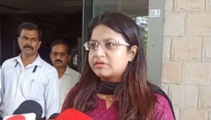 Trainee IAS officer Puja Khedkar registers harassment complaint against Pune Collector who ordered her transfer