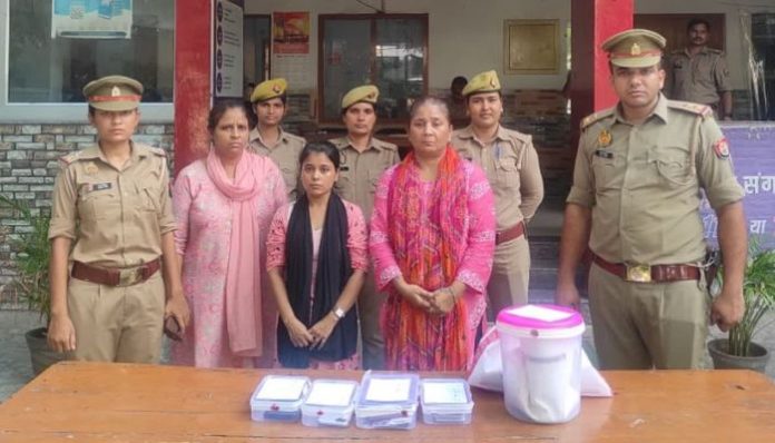 Uttar Pradesh: Police arrest Bangladeshi national Nazma, staying illegally in India with the identity of 'Pooja', recover forged documents
