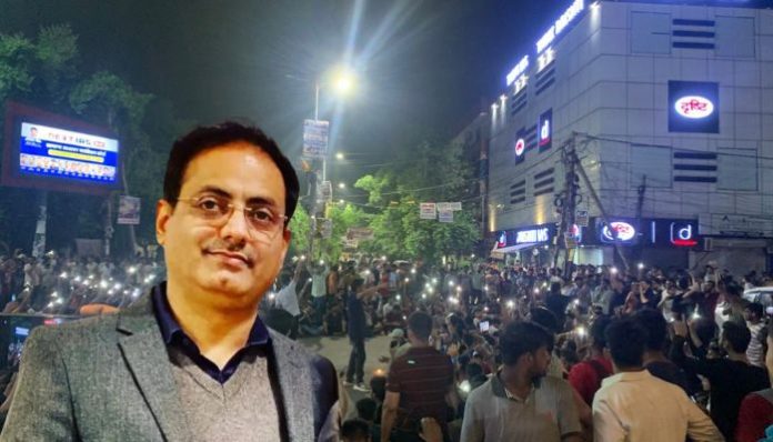 MCD seals basement of Drishti IAS, owned by Vikas Divyakirti, for illegally running study centre, students hit the streets in protest