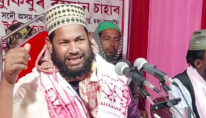 Assam: Mufti Mukhibur Rahman Azhari threatens Islamic cleric Mustafa Kamal for opposing cow slaughter, calls for violent protest, arrested