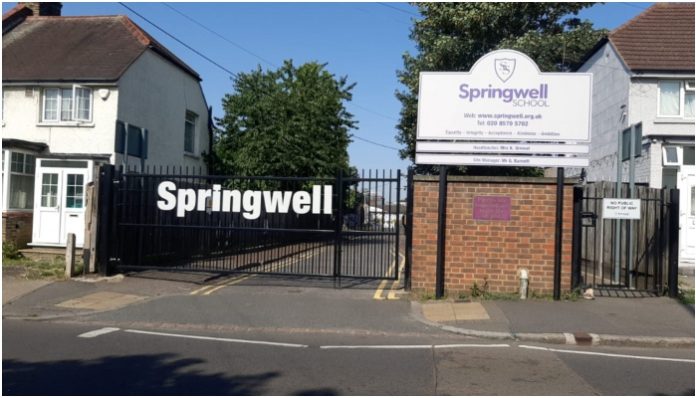 3 Muslim students try to convert a Hindu classmate to Islam in West London school, suspended