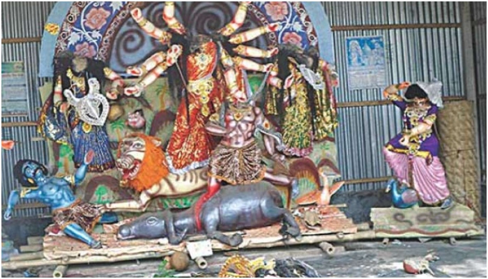 Bangladesh crisis: Viral social media post claims a Kali devotee Hindu family used their bali weapons to protect themselves from attack by Muslims