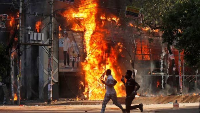 'Scroll' defends targeted violence against Hindus in Bangladesh: From 'inevitable aftermath of uprising' to blaming 'Hindutva' and 'they were Awami supporters'