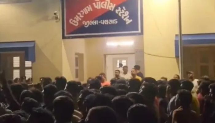 Gujarat: Ghulam Mustafa rapes Hindu friend’s 3-year-old daughter, sparks massive protest demanding death penalty in Valsad, booked under POCSO