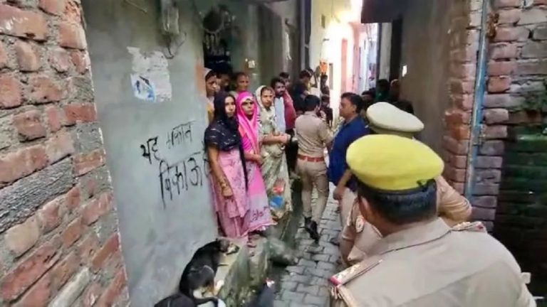 ‘Bangladesh bana denge’: Mob of 400 Muslims attack house of Hindu girl in Bijnor who protested against Muzammil sending messages on Instagram