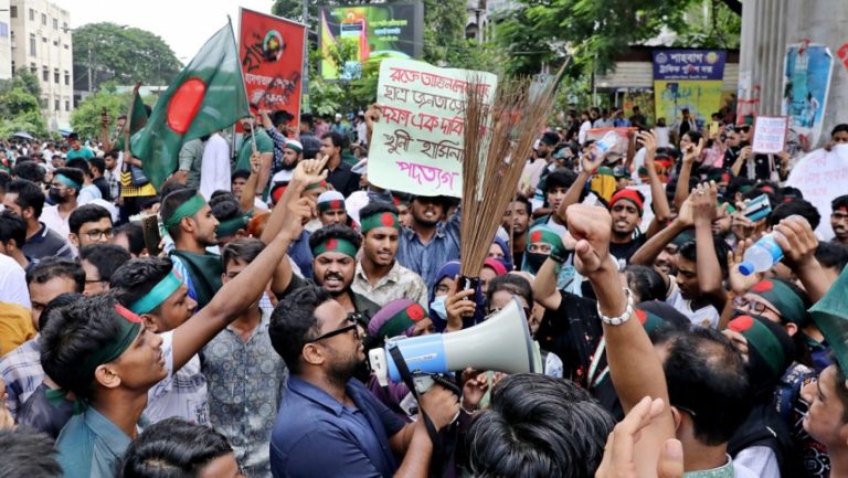 Death toll in fresh violence in Bangladesh on Sunday reaches 90, Hindu councillor lynched in Rangpur, govt imposes curfew in major cities as protestors announce “March to Dhaka”