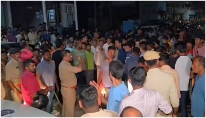 Gujarat: Muslim mob tries to attack Ganesh Visarjan Yatra in Vaso, Kheda for playing DJ while passing through a mosque, 11 arrested