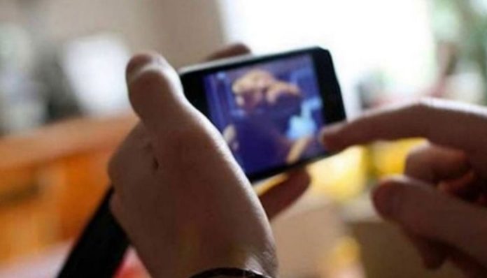 SC overturns Madras HC's decision that said 'simply watching child porn is not an offense', asks Parliament to make changes to POCSO